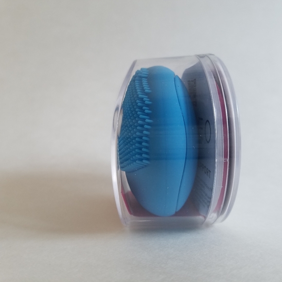 FOREO LUNA play Facial T-Sonic Cleansing Device Aquamarine Blue Brand New Sealed - Picture 3 of 10